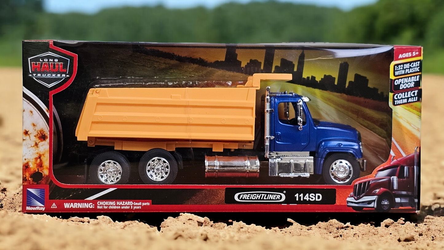 1/32 Freightliner End Dump Truck