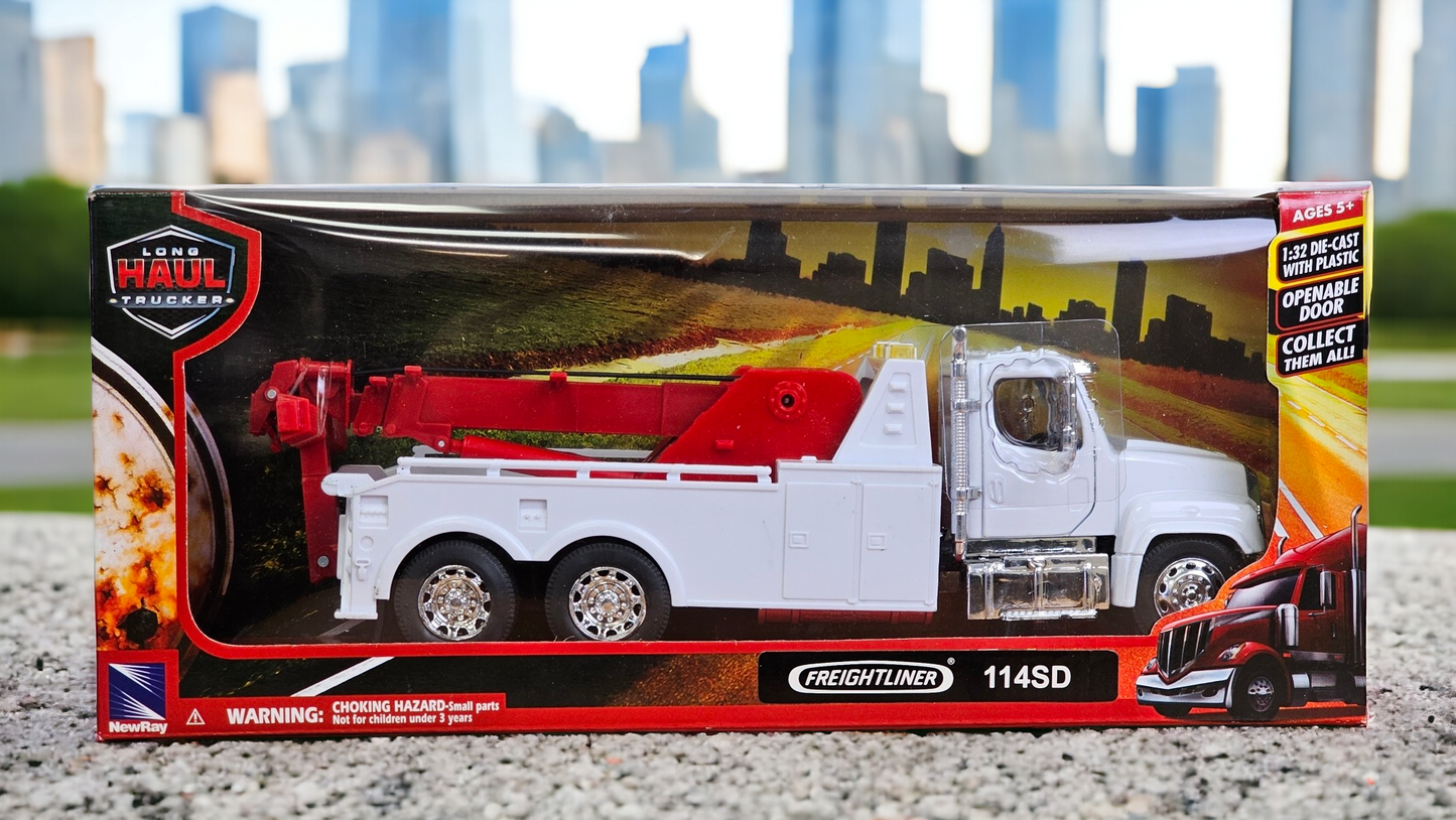 1/32 Freightliner Wrecker Tow Truck