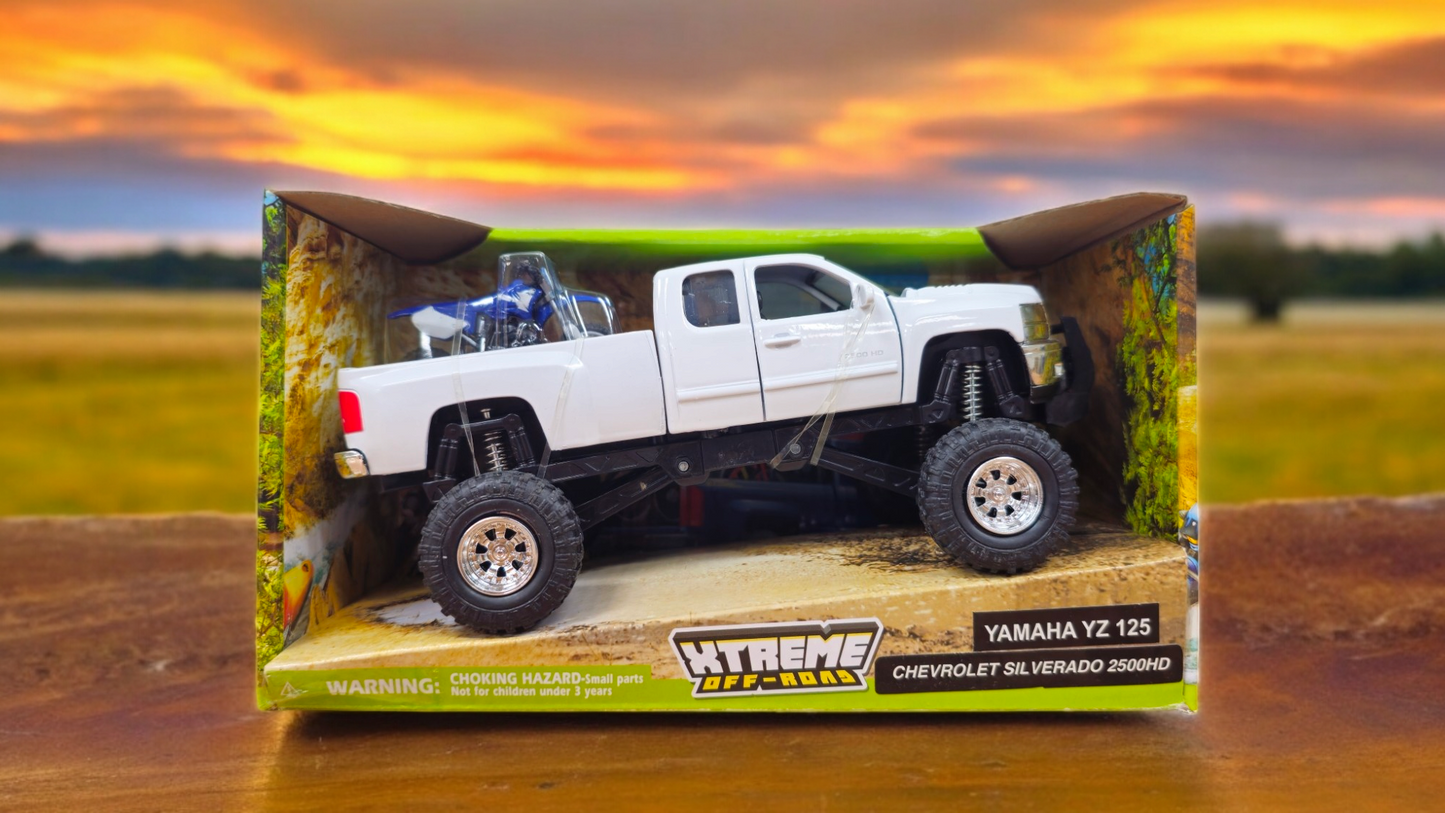 1/32 Scale Chevy Silverado 2500HD with Yamaha YZ 125 Dirt Bike